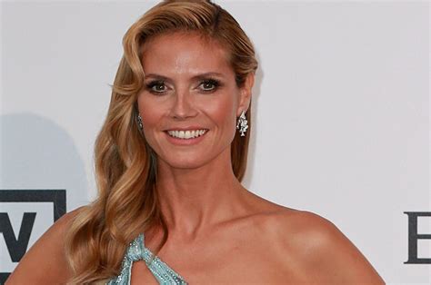 hiedi klum nude pics|Heidi Klum Poses Nude on the Beach During Christmas Trip